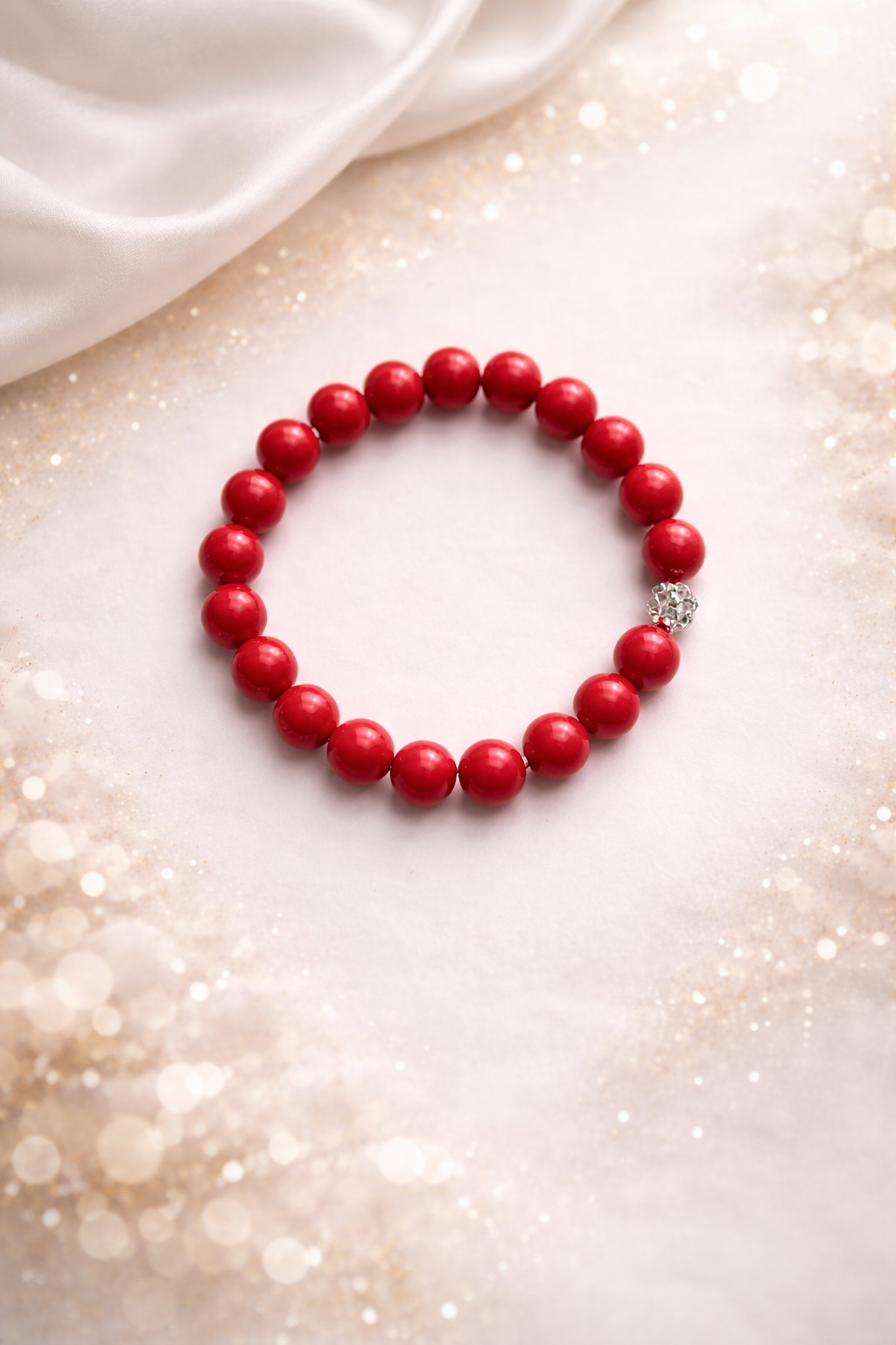 Bracelet élégant avec strass.