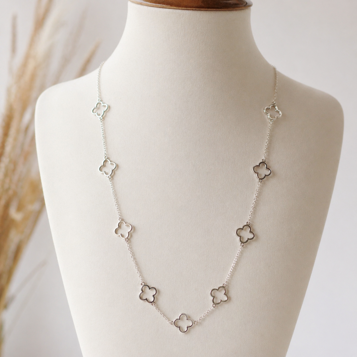 Collier  sautoir élégant